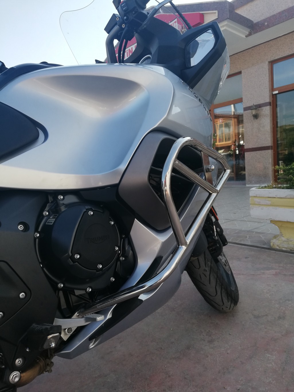 Crash bars 4 Triumph Trophy Photos Gallery