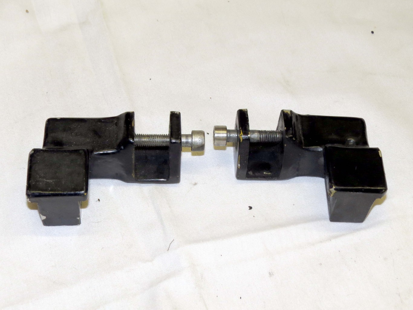 TTSE Rear foot peg lowering bracket Items for Sale Triumph Trophy